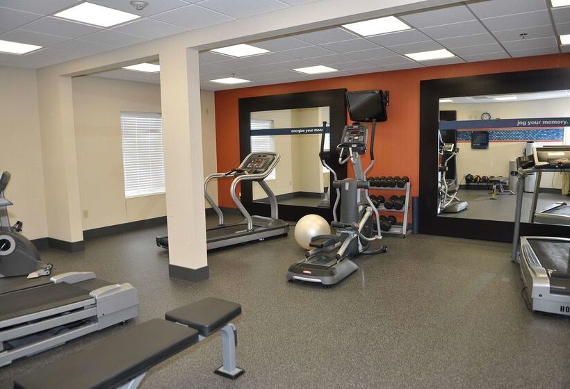 فندق Hampton Inn Junction City