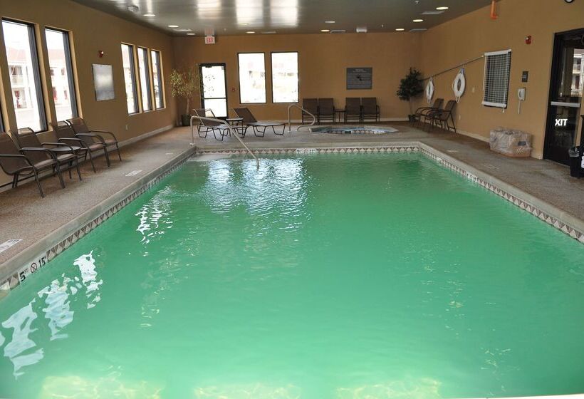 Отель Hampton Inn Junction City