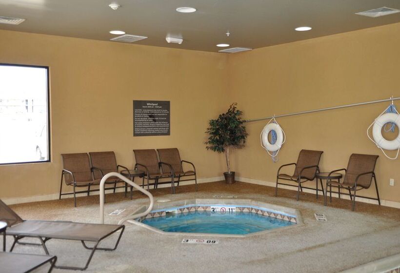 Отель Hampton Inn Junction City