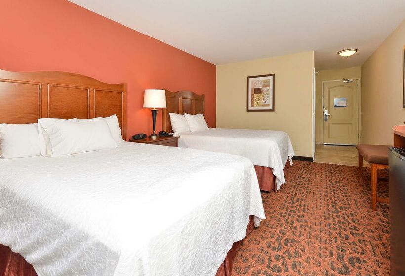 فندق Hampton Inn Muscatine