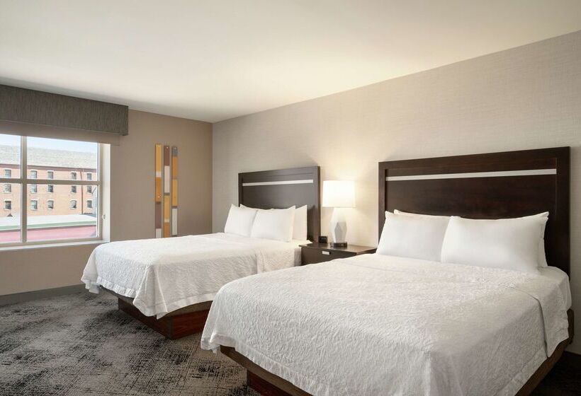 בית מלון כפרי Hampton Inn Portland Downtownwaterfront