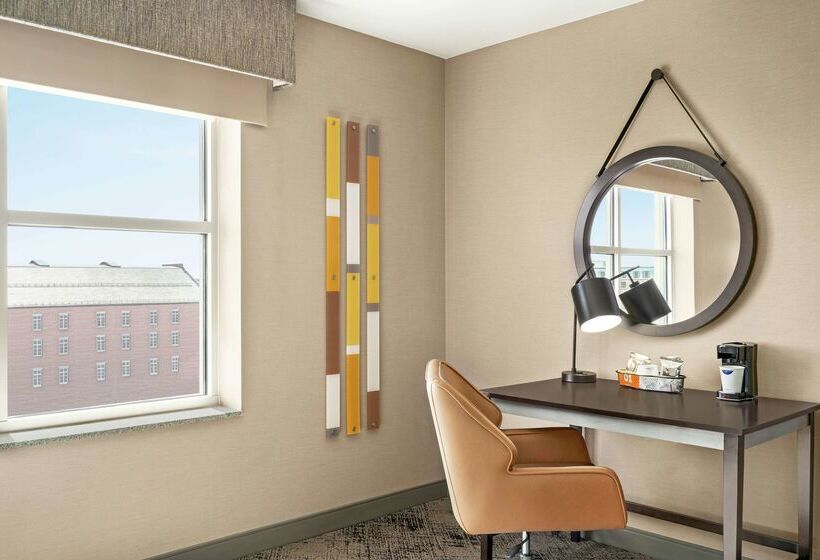 בית מלון כפרי Hampton Inn Portland Downtownwaterfront