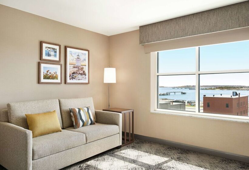 בית מלון כפרי Hampton Inn Portland Downtownwaterfront