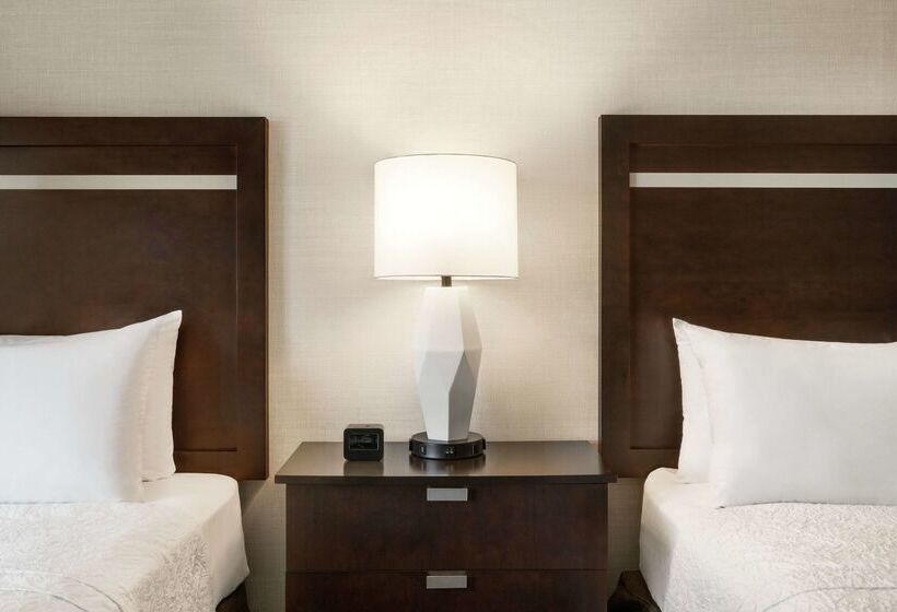 בית מלון כפרי Hampton Inn Portland Downtownwaterfront