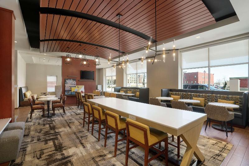 בית מלון כפרי Hampton Inn Portland Downtownwaterfront