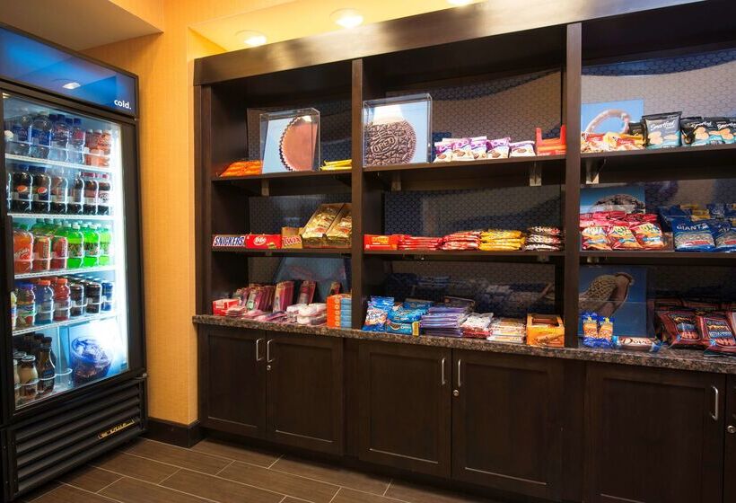 Отель Hampton Inn & Suites Bismarck Northwest