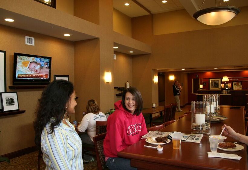 فندق Hampton Inn & Suites Brookings