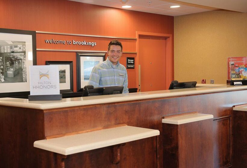 فندق Hampton Inn & Suites Brookings