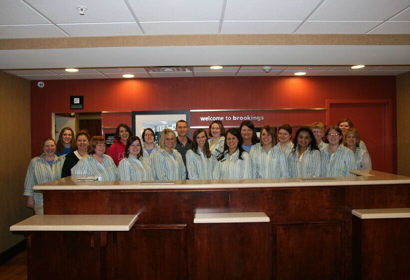فندق Hampton Inn & Suites Brookings