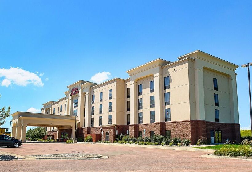 فندق Hampton Inn & Suites Brookings