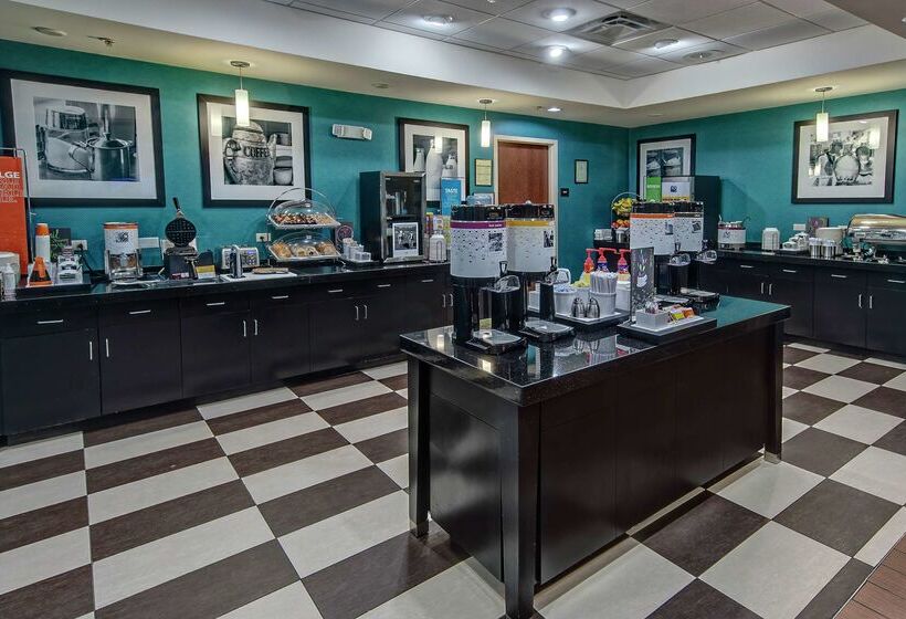 فندق Hampton Inn & Suites Clarksville