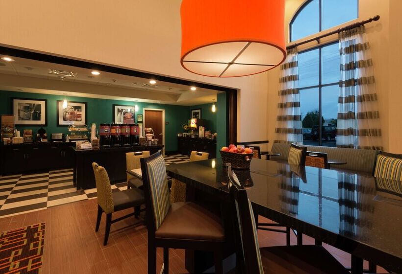 فندق Hampton Inn & Suites Clarksville