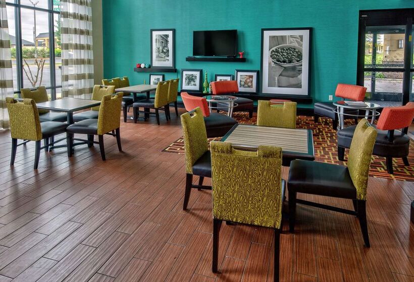 בית מלון כפרי Hampton Inn & Suites Clarksville