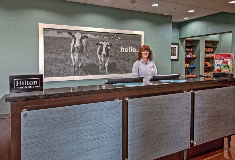 فندق Hampton Inn & Suites Clarksville