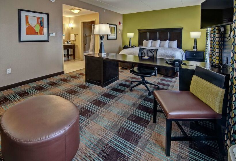 فندق Hampton Inn & Suites Clarksville