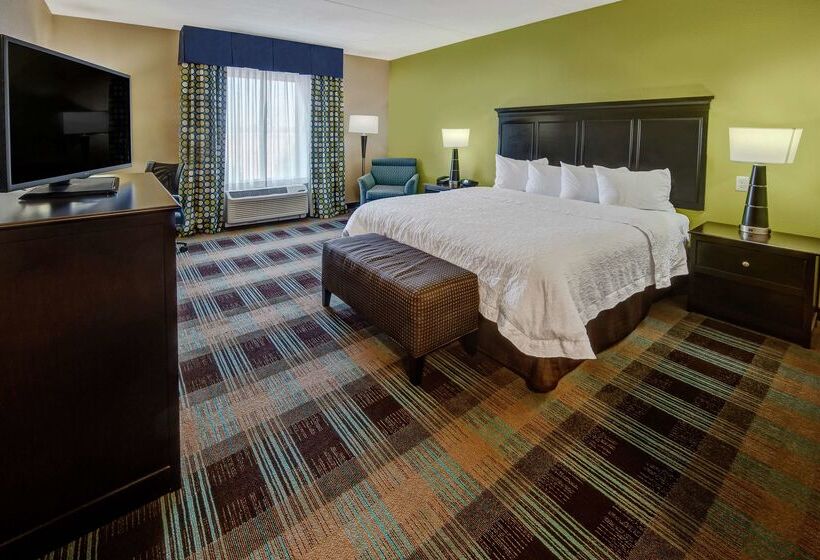 فندق Hampton Inn & Suites Clarksville
