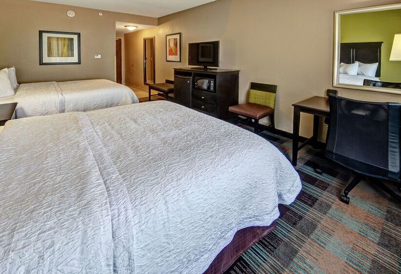 فندق Hampton Inn & Suites Clarksville