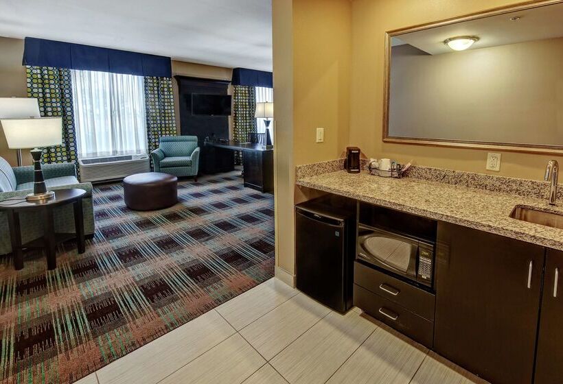 فندق Hampton Inn & Suites Clarksville
