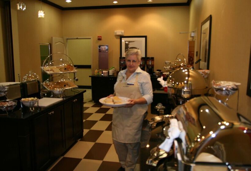 فندق Hampton Inn & Suites Cleburne