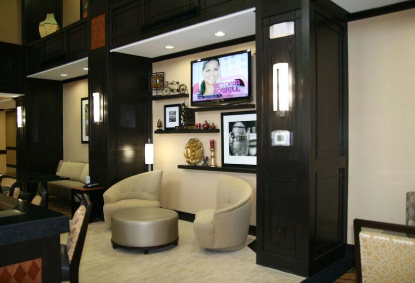 فندق Hampton Inn & Suites Cleburne