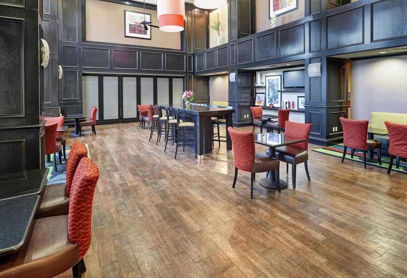 בית מלון כפרי Hampton Inn & Suites Decatur