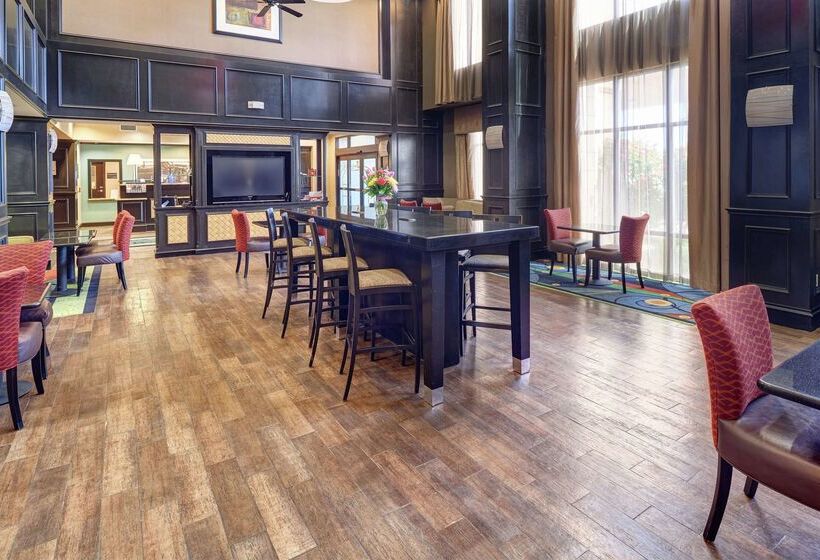 בית מלון כפרי Hampton Inn & Suites Decatur