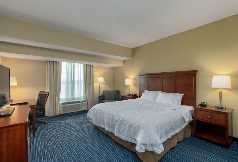בית מלון כפרי Hampton Inn & Suites Downtown Owensboro/waterfront