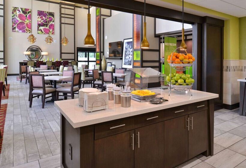 فندق Hampton Inn & Suites Lansing West