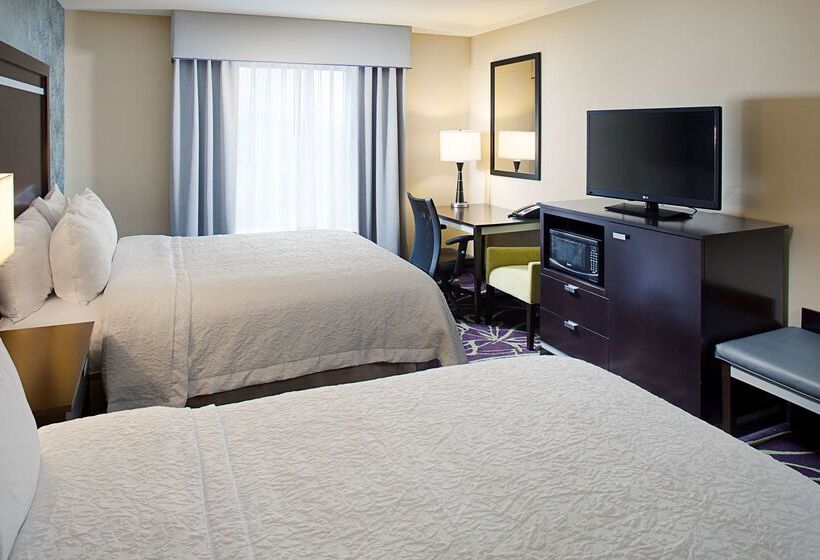 فندق Hampton Inn & Suites Lansing West