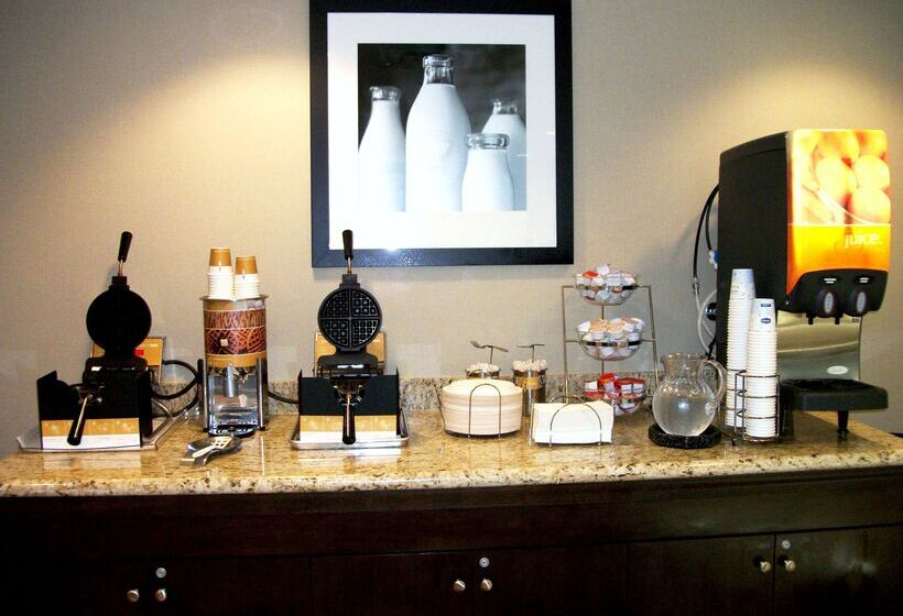 فندق Hampton Inn & Suites Manteca