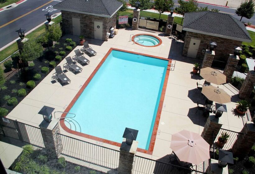 فندق Hampton Inn & Suites Manteca