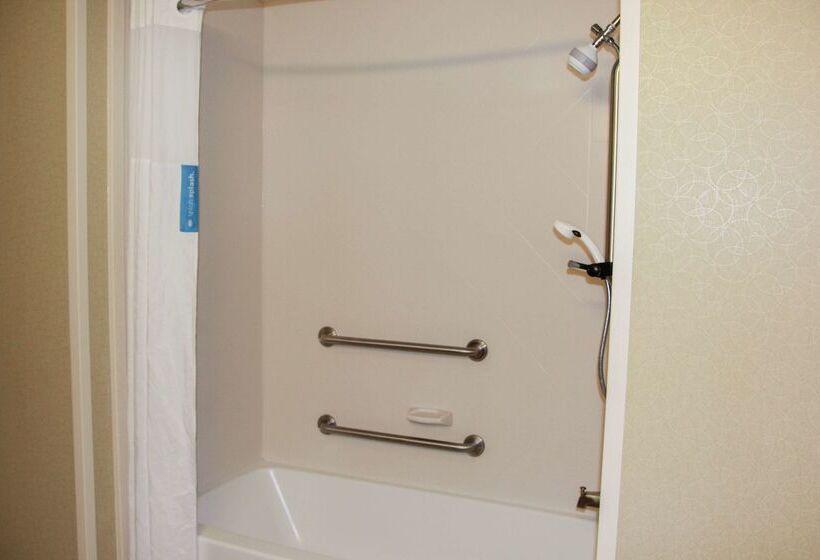 호텔 Hampton Inn & Suites Radcliff   Fort Knox