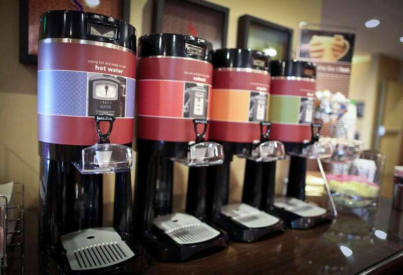 فندق Hampton Inn Union City