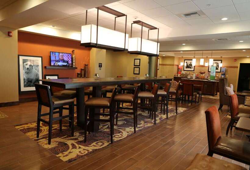 فندق Hampton Inn Union City