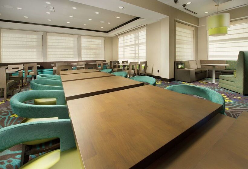 فندق Hilton Garden Inn College Station