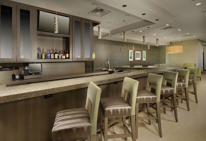 فندق Hilton Garden Inn College Station