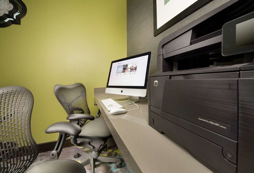 فندق Hilton Garden Inn College Station