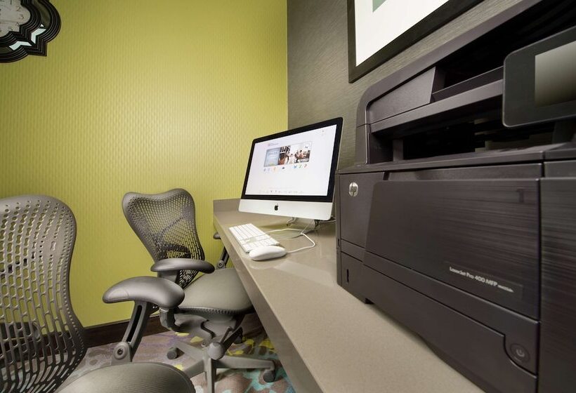 فندق Hilton Garden Inn College Station