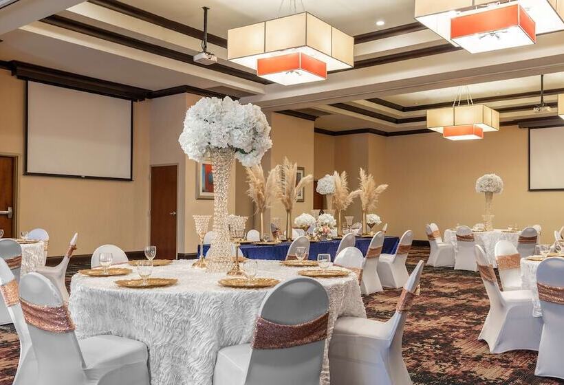 فندق Hilton Garden Inn North Little Rock