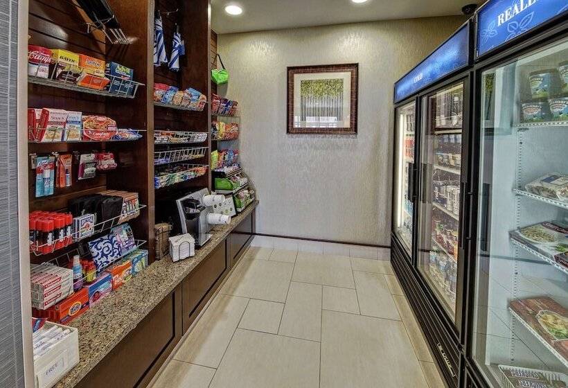 호텔 Hilton Garden Inn Tulsa Midtown