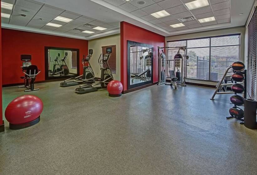 호텔 Hilton Garden Inn Tulsa Midtown