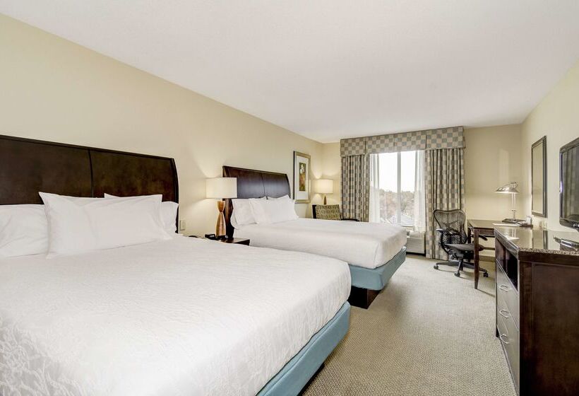 فندق Hilton Garden Inn Waldorf