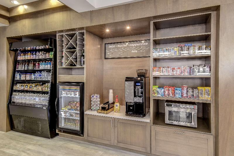 فندق Hilton Garden Inn Waldorf