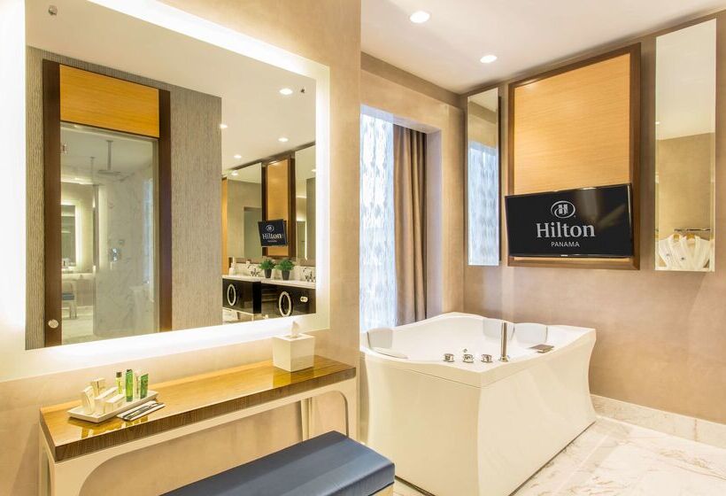 בית מלון כפרי Hilton Panama