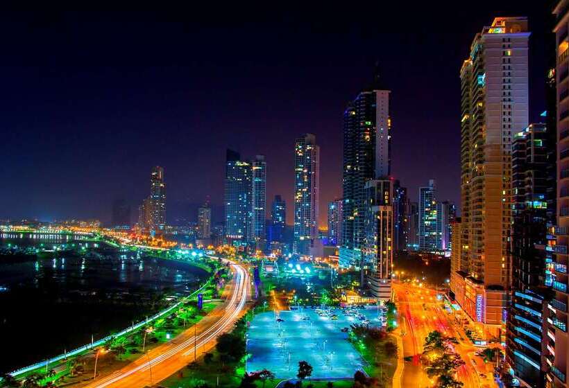 בית מלון כפרי Hilton Panama