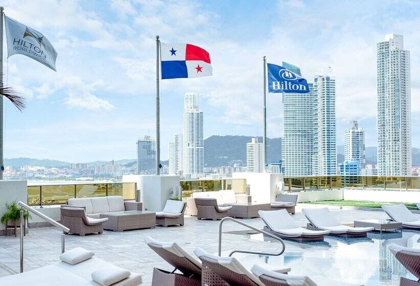 בית מלון כפרי Hilton Panama