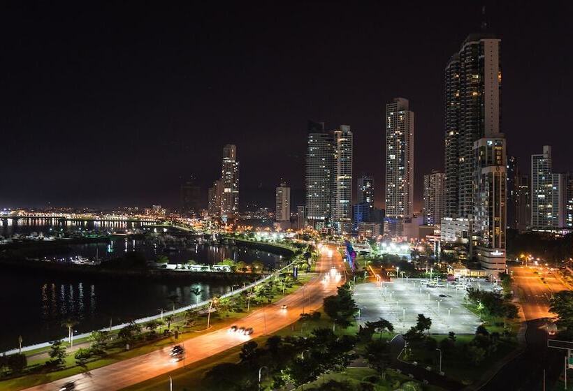 בית מלון כפרי Hilton Panama