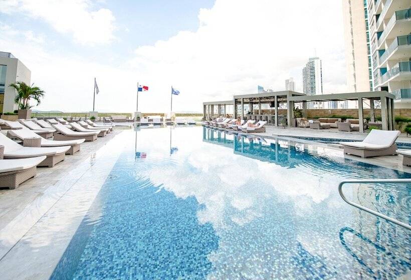 בית מלון כפרי Hilton Panama