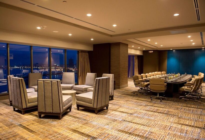 בית מלון כפרי Hilton Panama