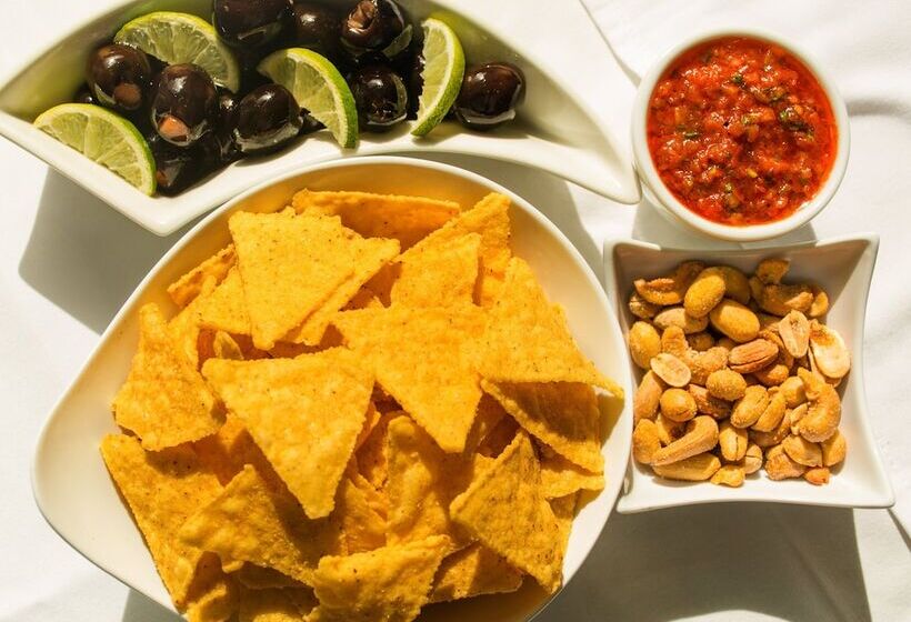 هتل Holiday Inn Alseeb Muscat, An Ihg